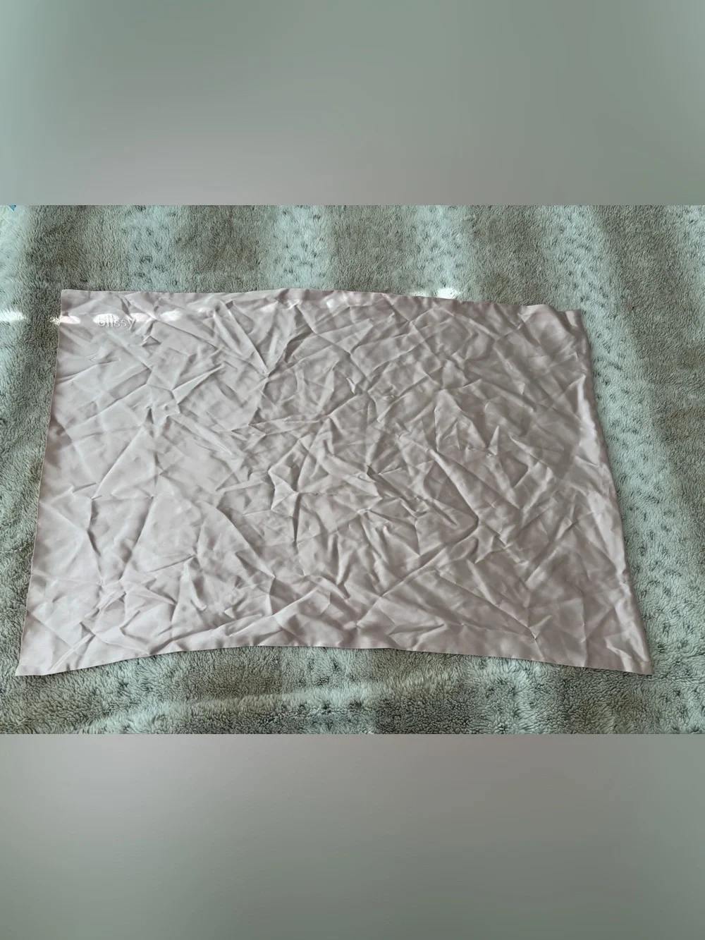 Blissy silk pillow case (1)